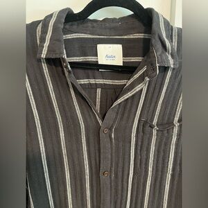 Katin men’s size large button down